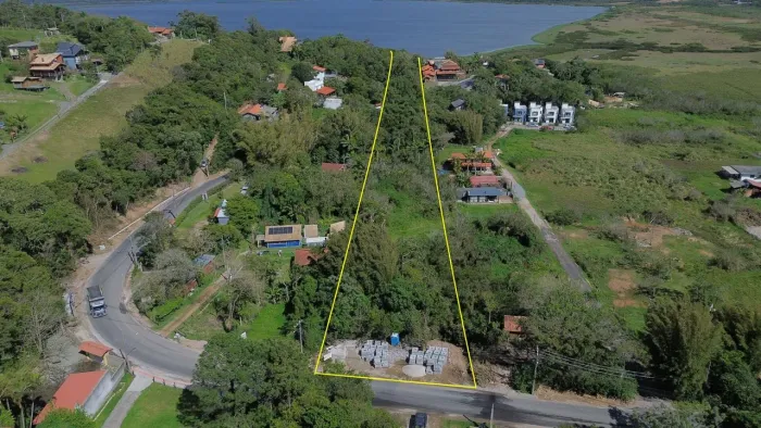 Terreno na Ferrugem com vista pra lagoa, Garopaba/SC