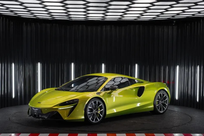 McLaren Artura Coupe 3.0 V6 2P (híbrido) 2023