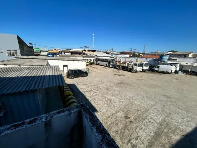 Imóvel para aluguel possui 2500 metros quadrados em Riviera Fluminense - Macaé - RJ