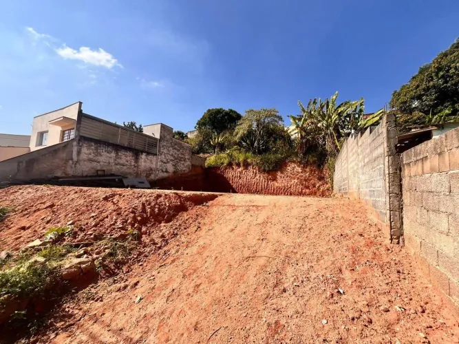 Terreno na colônia