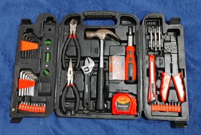 Kit De Ferramentas Com 129 Peças Com Alicate.