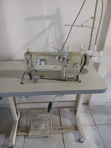 Maquina de costura ombro a ombro