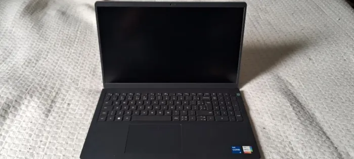Notebook Dell Vostro 3510 - intel i5 - 11 Geração- 8GB Memoria - 240 SSD
