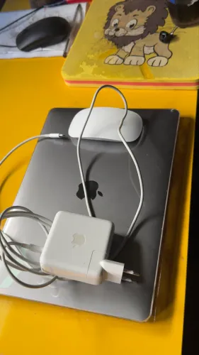 MacBook m1 2022