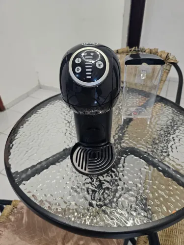 Vendo Ótima cafeteira Dolce gusto.