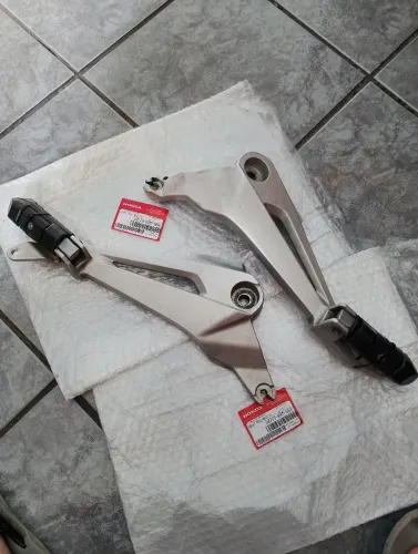 Par Bacalhau cg Titan 150 14 original 