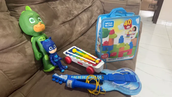 Lote de Brinquedos