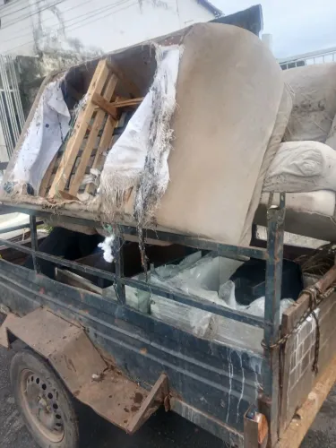 Retirada de entulho móveis velhos resto de obras precisando so chama zap * 