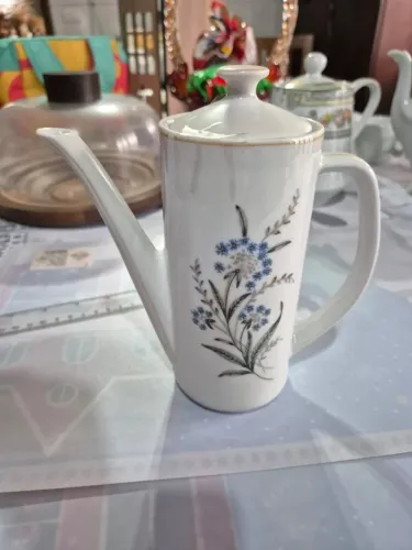 Bule reto em porcelana antigo