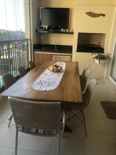 Mesa madeira maciça 