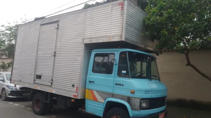 Frete e mudanças em geral.