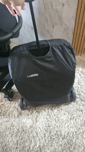 Carrinho e bebê conforto kiddo nunca usado
