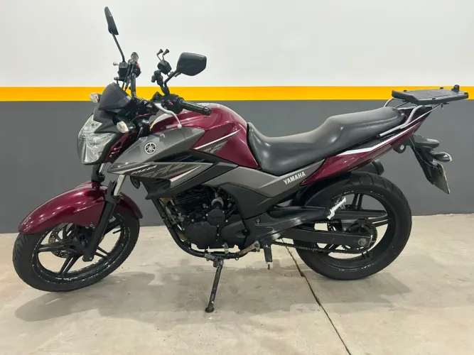 Yamaha FAZER 250 - FINANCIO / TROCAS