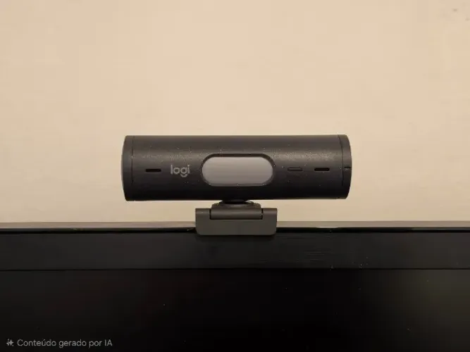 Web Cam Logitech Brio 500 - Com enquadramento automático