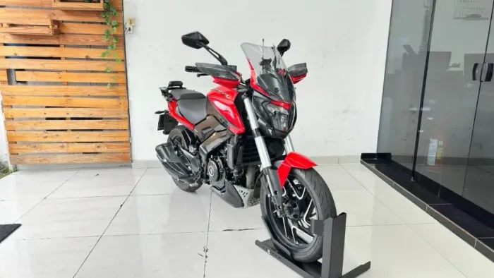 BAJAJ DOMINAR D400 ABS 2025 VERMELHA COM APENAS 7.000 KM