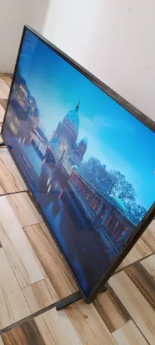 TV 49" tela tremendo