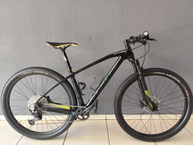 Caloi elite sport carbon tamanho 17 