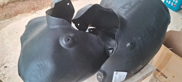 Vendo par de parabarro. Para VW GOL/Voyage  G5 a G8.