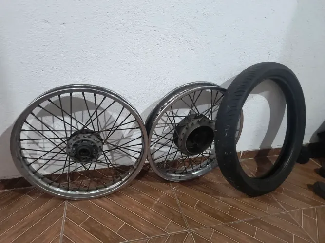 Par de aro 18 raiado +1 camara e pneu tecnic traseiro meia vida