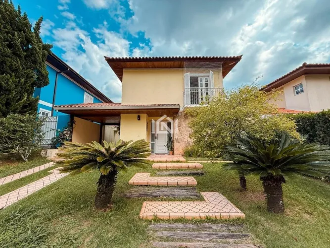 Casa à venda no condomínio Carmel