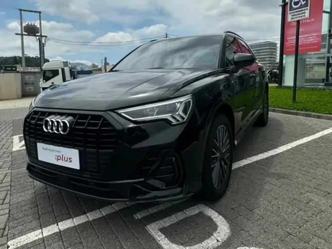 Audi Q3 Perf. Black 2.0 TFSI Tiptr. Quattro 2022