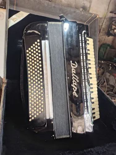 Acordeon dallape em terça com cassoto 