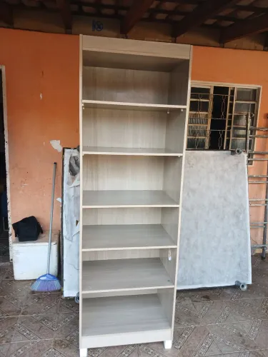 Armário multi uso..entrego 270 reais 