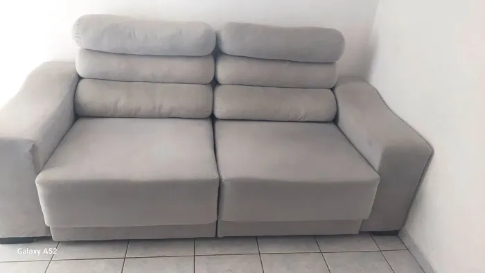 Sofá retrátil e reclinável
