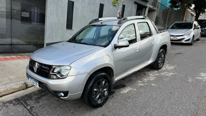 Renault Duster Oroch Dyna. 2.0 Hi-flex 16V Mec. 2016