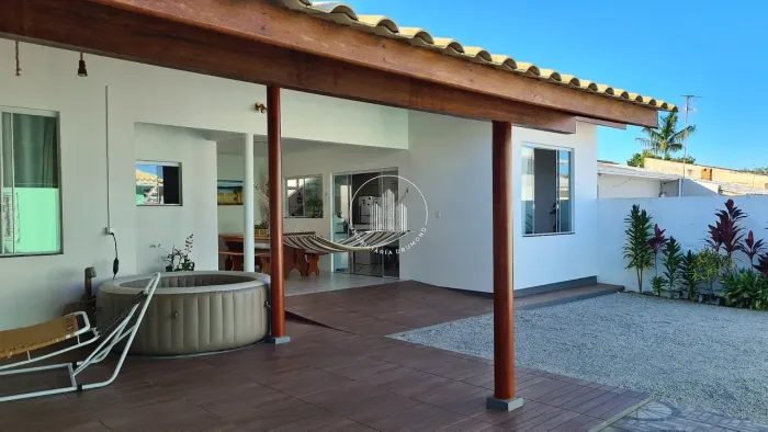 Casa 5 Quartos com 1 Suíte e 170m² - Universitário