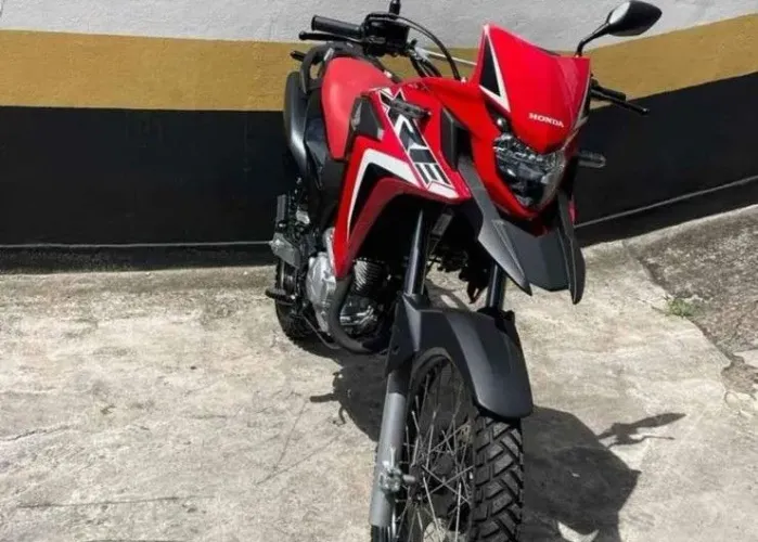 VENDE-SE XRE 300 COM URGÊNCIA 