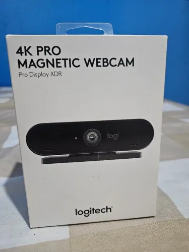 Webcam Logitech 4K Pro Magnetic para Apple Pro Display XDR [LACRADO]