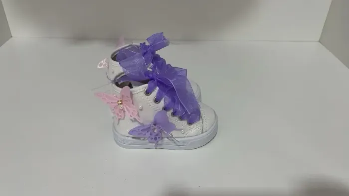 Sapato tema jardim, tamanho 18.