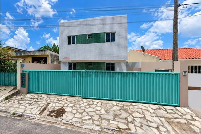 Apartamento térreo de 2 quartos para alugar em Mangabeira