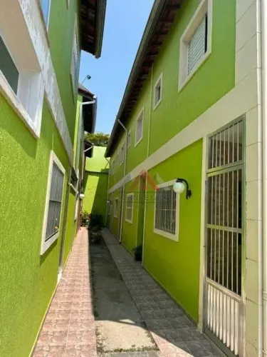 Sobrado em CONDOMINIO com 2 dormitorios - venda por R$ 350.000 - Vila Perracini - Poá/SP