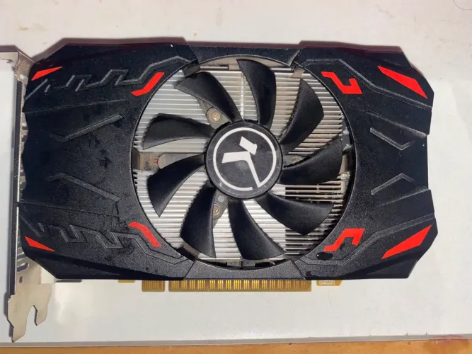 Vendo gtx 550 ti 1gb e fonte de 500w