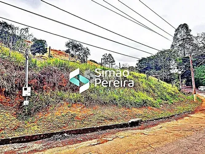 Terreno para venda possui 2500m² em Centro - Simão Pereira - MG
