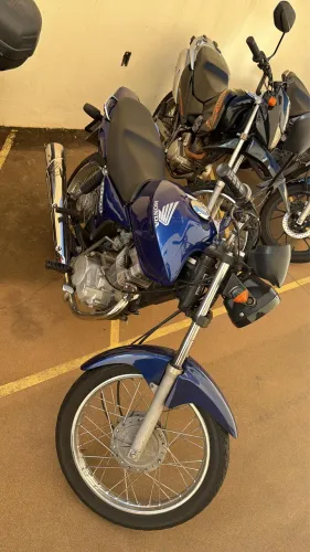 Vendo Titan 150cc em ótimo estado de conservação