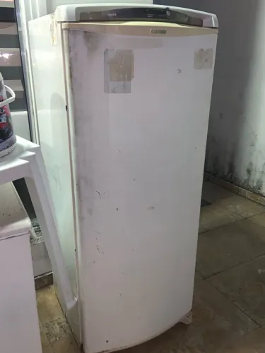 Geladeira cônsul 450 reais 