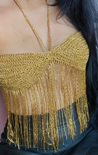 Top Cropped de Crochê Dourado com Franjas - Novo