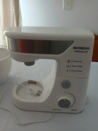 Batedeira Planetária Mondial Premium 700W