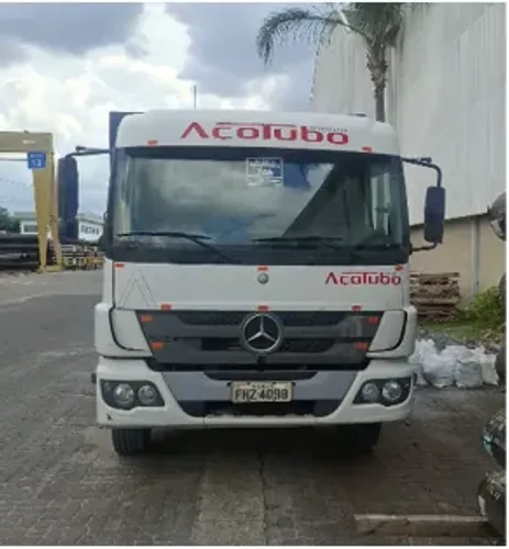 Caminhão Mercedes-Benz Atego 1719 (E5) Ano 2013 / Sem carroceria / Bom Estado
