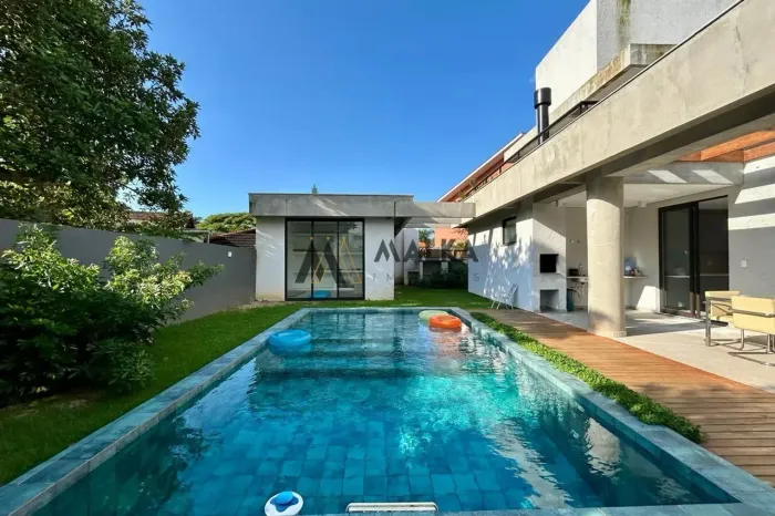 Casa para Locação em Florianópolis, Campeche, 6 dormitórios, 4 suítes, 5 banheiros, 4 vaga