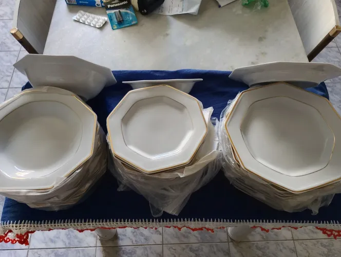 Pratos antigos germes porcelanas