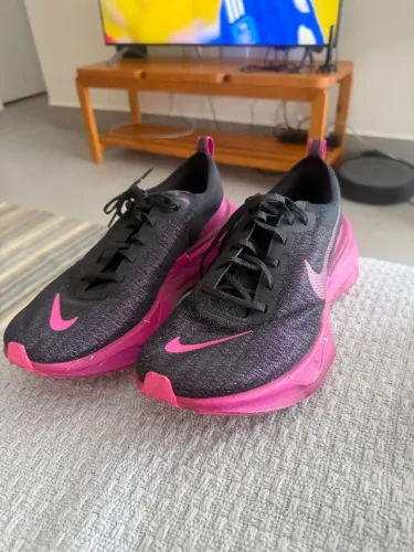 Tênis Nike Zoomx Invincible Run (Sem placa - muito confortavel)