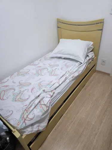 Cama Solteiro Dupla ? Madeira Clara com Cama Auxiliar (Gaveta Basculante)