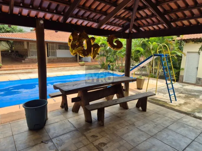 Chácara para Venda em Hidrolândia, Condomínio Cidade das Águas, 4 dormitórios, 4 suítes, 4