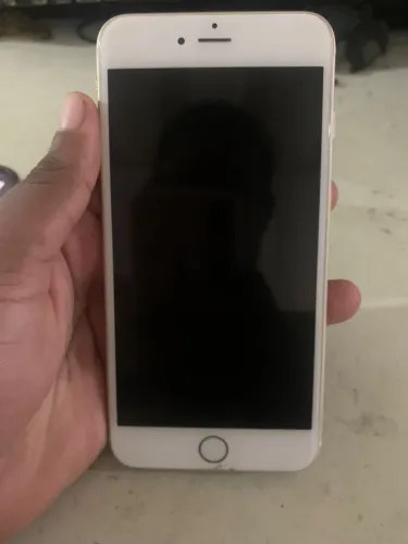 Vende-se Aparelho Celular iPhone 6 Plus. Valor a combinar via direct.