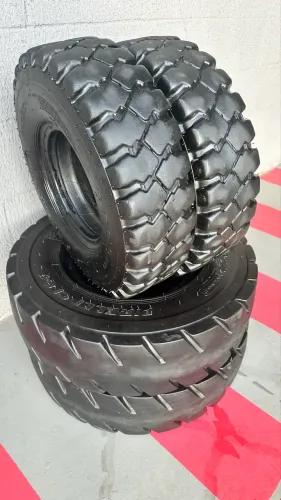 Pneu de empilhadeira oferta