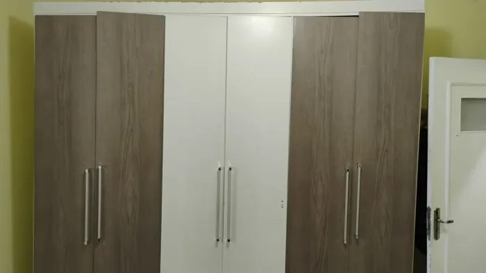 Guarda-Roupa Casal 6 Portas Bicolor (Para Retirada e Desmontagem)